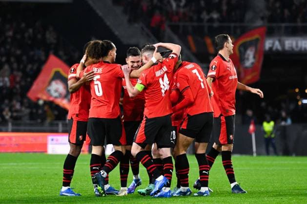 Joie des joueurs de l equipe Rennes apres le but de Fabian RIEDER ( 32 - Rennes ) - FOOTBALL : Rennes vs Panathinaikos - Ligue Europa - 09 11 2023 FedericoPestellini Panoramic 