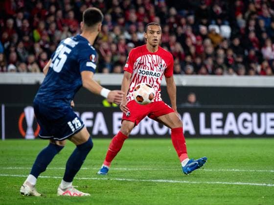 Kiliann Sildillia SC Freiburg, 25 in duel with Mateja Dordevic FK TSC Backa Topola, 25 , GER, SC Freiburg vs FK TSC Backa Topola, Football UEFA Europa League, Group A, Matchday 4, Season 2023 2024, 09 11 2023 GER, SC Freiburg vs FK TSC Backa Topola, Football UEFA Europa League, Group A, Matchday 4, Season 2023 2024, 09 11 2023 Freiburg Copyright: xEibner-Pressefoto Memmlerx EP_MMR
