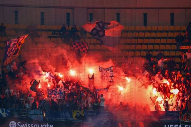 Sport Bilder des Tages AEK Athens v Olympique de Marseille UEFA Europa League Olympique de Marseille celebrate their team s first goal during the UEFA Europa League Group B match at OPAP Arena, Athens Copyright: xYannisxHalasx FIL-19225-0055 UK Newspapers OUT