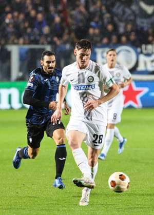 SOCCER - UEFA EL, Atalanta vs Sturm BERGAMO,ITALY,09.NOV.23 - SOCCER - UEFA Europa League, group stage, Atalanta Bergamo Calcio vs SK Sturm Graz. Image shows Ademola Lookman (Atalanta) and David Schnegg (Sturm)  GEPAxpictures xWolfgangxGrebien