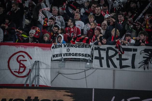 SC Freiburg TSC Backa Topola Football UEFA Europa League 2023 2024, SC Freiburg TSC Backa Topola, Matchday 4, Europa Park Stadium No forgiveness no forgetting with Star of David banner of Freiburg fans Holocaust, anti-Semitism, Israel