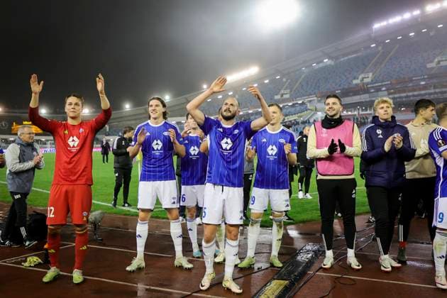 Molde player celebrate winning the UEFA Europa League group H soccer match between BK Hacken and Molde FK at Gamla Ullevi arena in Gothenburg, Sweden, on Nov 09, 2023 GOTHENBURG SWEDEN SOCCER x9200x  Copyright: xAdamxIhse TTx SWEDEN EUROPA LEAGUE HACKEN VS MOLDE