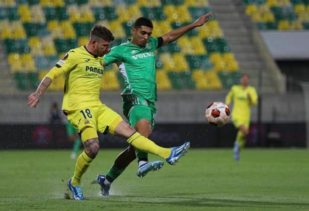 Cyprus Soccer Europa League Maccabi Haifa s Anan Khalaily, right, and Villarreal s Alberto Moreno fight for the ball during the Europa League group F soccer match between Maccabi Haifa and Villarreal, at AEK arena stadium in Larnaca. Cyprus, Thursday, November 9, 2023 Larnaca Cyprus  Copyright: xDanilxShamkinx originalFilename:shamkin-notitle231109_npRsL.jpg