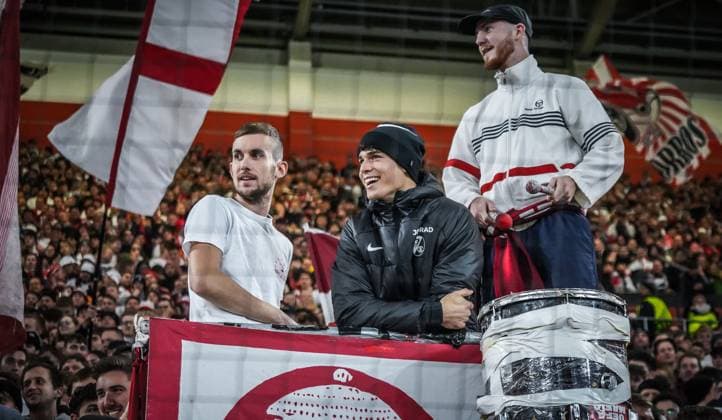 SC Freiburg TSC Backa Topola Football UEFA Europa League 2023 2024, SC Freiburg TSC Backa Topola, Matchday 4, Europa Park Stadium Freiburgs Noah Weißhaupt in the stands with the Ultras