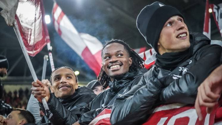 SC Freiburg TSC Backa Topola Football UEFA Europa League 2023 2024, SC Freiburg TSC Backa Topola, Matchday 4, Europa Park Stadium Celebrating in the stands with fans Freiburgs Kiliann Sildillia, Freiburgs Jordy Makengo and Freiburgs Merlin Röhl