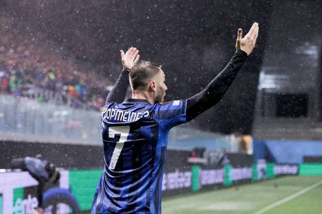 BERGAMO, ITALY - NOVEMBER 9: Teun Koopmeiners (Atalanta BC) during the Europa League football match between Atalanta and SK Sturm Graz at Gewiss Stadium on November 9, 2023 in Bergamo, Italy. (Photo by Stefano Nicoli Speed Media Icon Sportswire) SOCCER: SEP 21 Europa League - Atalanta v SK Sturm Graz EDITORIAL USE ONLY Icon2311090057