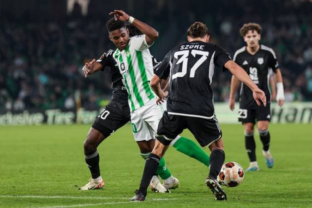 November 10, 2023, Seville, Spain: SEVILLE, SPAIN - NOVEMBER 09: Abner Vinicius of Real Betis battle for the ball during the UEFA Europe League Group C match between Real Betis and Aris Limassol at Benito Villamarin on November 09, 2023 in Seville, Spain. Seville Spain - ZUMAd159 0313716744st Copyright: xJosexLuisxContrerasx