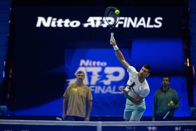 Foto Marco Alpozzi LaPresse 10 Novembre 2023 Torino - Italia - - Tennis Nitto ATP, Tennis Herren Finals - Practice Djokovic Vs Alcaraz Nella foto: Novak Djokovic (Serbia) November 10, 2023 Turin - Italy - Sport - Tennis Nitto ATP Finals - Practice Djokovic Vs Alcaraz In the pic: Novak Djokovic (Serbia)  Copyright: xMarcoxAlpozzi LaPressex