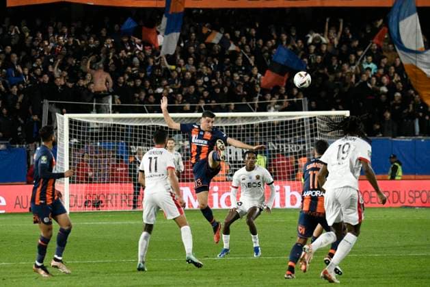 Joris CHOTARD (MHSC) Match Montpellier Herault SC vs. OGC Nice pour la 12eme journee de la Ligue 1 Uber Eats au Stade de la Mosson, le 10 novembre 2023. FOOTBALL : Montpellier Herault SC vs. OGC Nice - Ligue 1 Ubert Eats ValentinaClaret Panoramic 