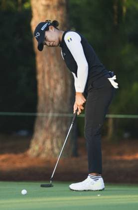 Golf: Annika driven by Gainbridge Japan s Hinako Shibuno sinks a birdie putt on the first hole during the second round of the Annika driven by Gainbridge at Pelican golf tournament on Nov. 10, 2023, at Pelican Golf Club in Belleair, Florida.  A14AA0002120489P