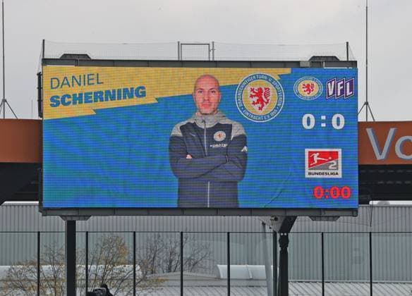 Eintracht Braunschweig vs VfL Osnabrück Braunschweig, 11 11 2023, Football, Season 23 24, 2 Bundesliga, Matchday 13, Eintracht Braunschweig vs VfL Osnabrück, Picture shows Eintracht coach Daniel Scherning Braunschweig