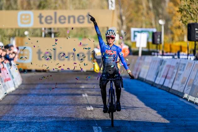 Bilder des Jahres 2023, Sport 11 November Sport Themen der Woche KW45 Sport Bilder des Tages 2023 Superprestige Cyclocross Niel NIEL, BELGIUM - NOVEMBER 11 : ALVARADO Ceylin Del Carmen (NED) of team ALPECIN-DECEUNINCK celebrating her victory during the 3th leg of the women elite 2023 - 2024 Telenet Superprestige cyclocross race, the Jaarmarktcross of Niel on November 11, 2023 in Niel, Belgium, 11 11 2023 Niel Belgium  Copyright: xNicoxVereeckenx