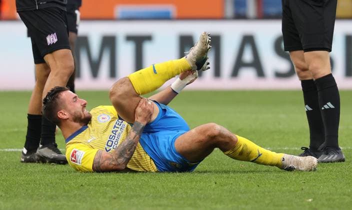 Eintracht Braunschweig vs VfL Osnabrück Braunschweig, 11 11 2023, Football, Season 23 24, 2 Bundesliga, Matchday 13, Eintracht Braunschweig vs VfL Osnabrück, Picture shows Robin Krauße BTSV, 39 Braunschweig
