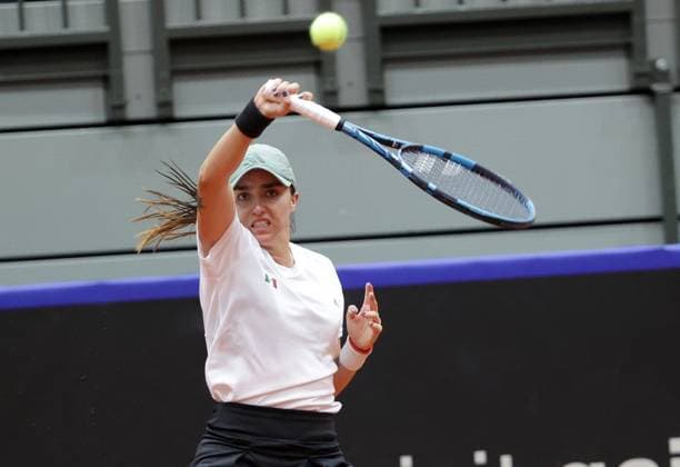 TENNIS - Billie Jean King Cup, AUT vs MEX SCHWECHAT,AUSTRIA,11.NOV.23 - TENNIS - Billie Jean King Cup, play off, Austria vs Mexico. Image shows Fernanda Contreras Gomez (MEX).  GEPAxpictures xWalterxLuger