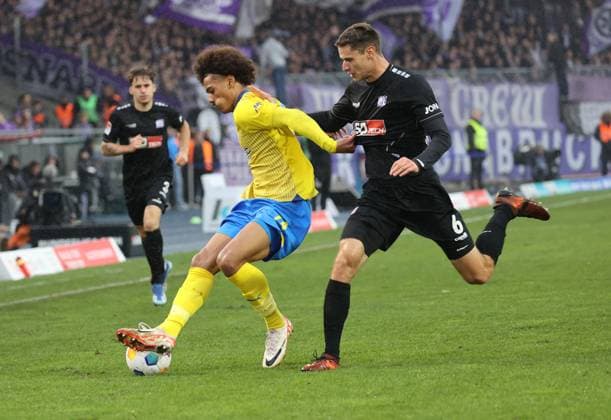 Eintracht Braunschweig vs VfL Osnabrück Braunschweig, 11 11 2023, Football, Season 23 24, 2 Bundesliga, Matchday 13, Eintracht Braunschweig vs VfL Osnabrück, Picture shows Sidi Sane BTSV, 24 Braunschweig