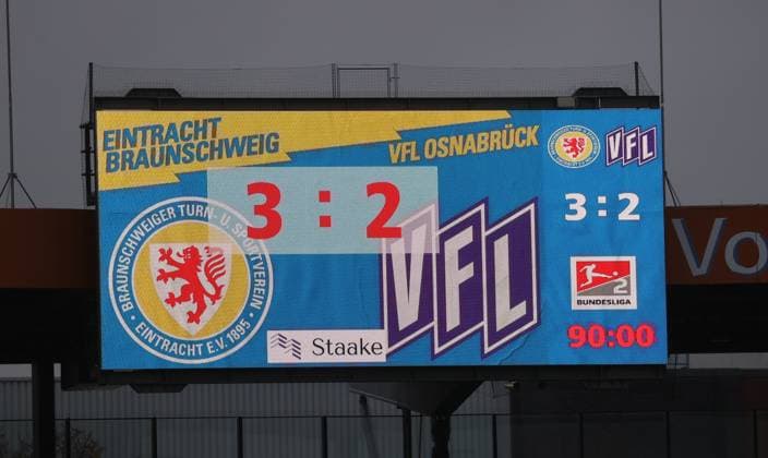 Scoreboard with final result Football, Men, Season 2023 2024, 2 BL, Eintracht Stadion, Eintracht Braunschweig vs VfL Osnabrueck, 3 2 DFL REGULATIONS PROHIBIT ANY USE OF PHOTOGRAPHS AS IMAGE SEQUENCES AND OR QUASI VIDEO