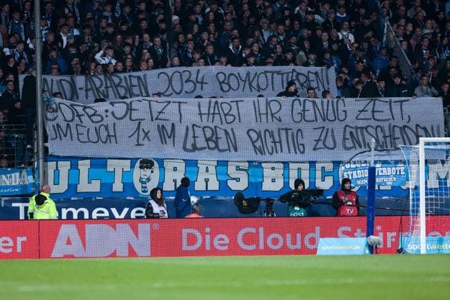 11 11 2023, Football, Season 2023 2024, 1 Bundesliga, 11 Matchday, VfL Bochum 1848 1 FC Köln, Message to the DFB Saudi Arabia 2034 boycott DFB Now you have enough time to make the right decision once in your life, Bochum Vonovia Ruhrstadion NRW Germany xRHR PHOTO DEx Copyright: DennisxEwert RHR-FOTOx RHR-FOTO DE