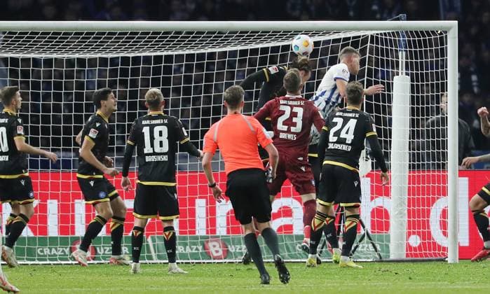 Florian Niederlechner scores the goal to make it 2 1 against goalkeeper Patrick Drewes Sport Football Soccer DFL 2 Bundesliga Men 13 Matchday Season 2023 2024 11 11 2023 Hertha BSC Berlin vs Karlsruher SC KSC DFL regulations prohibit any use of photographs as image sequences and or quasi video