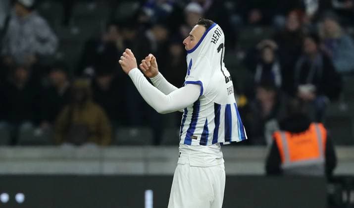 Haris Tabakovic disappointed after missed goal chance Disappointment Sport Football Soccer DFL 2 Bundesliga Men 13 Matchday Season 2023 2024 11 11 2023 Hertha BSC Berlin vs Karlsruher SC KSC DFL regulations prohibit any use of photographs as image sequences and or quasi video