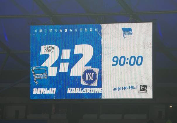 Soccer, Men, Season 2023 2024, 2 Bundesliga 13 Matchday , Hertha BSC Karlsruher SC, Scoreboard with 2 2 Final Score, 11 11 2023, Copyright: xSebastianxRäppold MatthiasxKochx