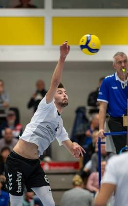 Volleyball, Season 2023 2024, 2 Bundesliga Nord, 11 11 2023, 7 Matchday, Men, TuB Bocholt white vs Kieler TV red Ben Stoverink TuB Bocholt , Bocholt Euregiohalle Nordrhein Westfalen Germany 231111_vb_tub-bocholt_kieler-tv_23510