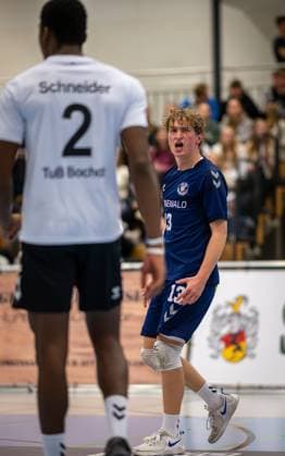 Volleyball, Season 2023 2024, 2 Bundesliga Nord, 11 11 2023, 7 Matchday, Men, TuB Bocholt white vs Kieler TV red v l Rudy Schneider TuB Bocholt , Tom Luca Schluse Libero TuB Bocholt , Bocholt Euregiohalle Nordrhein Westfalen Germany 231111_vb_tub-bocholt_kieler-tv_23511