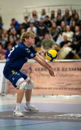 Volleyball, Season 2023 2024, 2 Bundesliga Nord, 11 11 2023, 7 Matchday, Men, TuB Bocholt white vs Kieler TV red Tom Luca Schluse Libero TuB Bocholt , Bocholt Euregiohalle Nordrhein Westfalen Germany 231111_vb_tub-bocholt_kieler-tv_23513