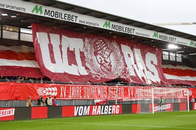 12 11 2023, xavx, Soccer 2 Bundesliga, SV Wehen Wiesbaden 1 FC Kaiserslautern emspor, v l spectators, fans, flags, ultras, scarves, choreo, choreography of the fans of SV Wehen Wiesbaden DFL DFB REGULATIONS PROHIBIT ANY USE OF PHOTOGRAPHS as IMAGE SEQUENCES and or QUASI VIDEO Wiesbaden