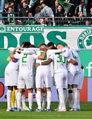 12 11 2023 Soccer season 2023 2024 2 Soccer Bundesliga 13 Matchday SpVgg Greuther Fürth Kleeblatt Fortuna Düsseldorf F95 Sportfoto Zink xwoxzix DFL regulations prohibit any use of photographs as image sequences and or quasi video only for editorial use Teamkreis Mannschaft Team Fürth