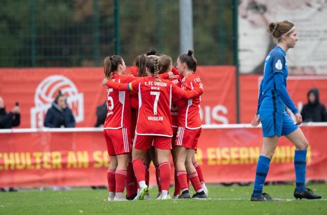 Soccer, Women, Season 2023 2024, Regionalliga Nordost 10 Matchday , 1 FC Union Berlin Türkiyemspor Berlin, Union celebrates after goal to 8 0 by Sarah Abu Sabbah 1 Women, 1 FC Union Berlin , right Gesine Schick 1 Women, Türkiyemspor Berlin , 12 11 2023, Copyright: xSebastianxRäppold MatthiasxKochx