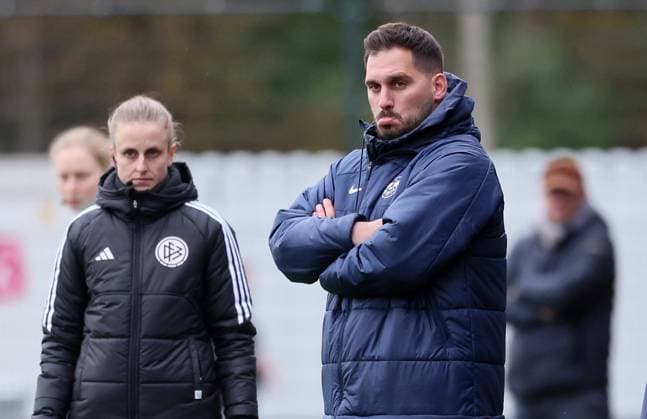 RB Leipzig Werder Bremen Womens Bundesliga Leipzig, 11 11 2023, RB Training Center, Womens Soccer Bundesliga, Matchday 7 , RB LEIPZIG vs SV WERDER BREMEN , In the picture Coach Saban Uzun RB Leipzig ,