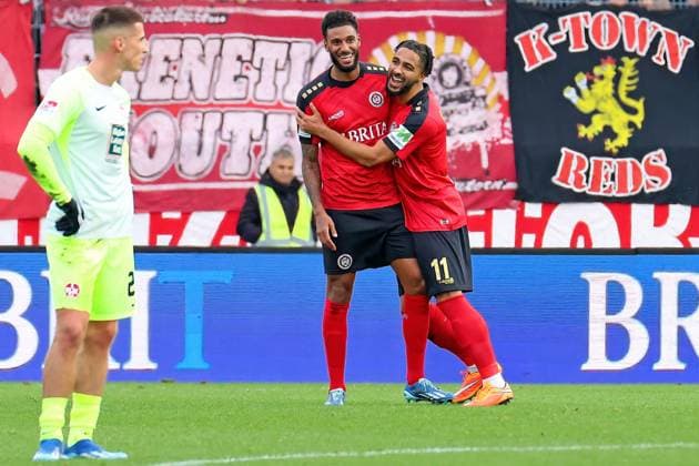 Wiesbaden, Germany 12 November 2023 2 BL 2023 2024 SV Wehen Wiesbaden vs 1 FC Kaiserslautern In the picture from left Martin Angha Wiesbaden and Keanan Bennetts Wiesbaden celebrate the 2 1 victory DFL regulations prohibit any use of photographs as image sequences and or quasi video Britta Arena Hessen Copyright: xFotostandx xRacochax