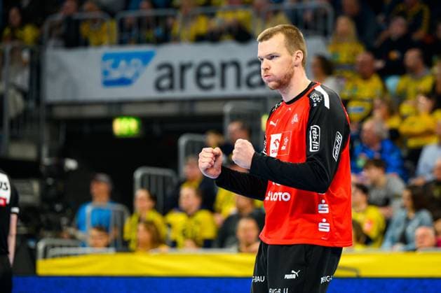 Mannheim, November 12, 2023 HBL 23 24 Rhein Neckar Loewen vs THW Kiel Goalkeeper Tomas Mrkva THW Kiel Mannheim SAP Arena Baden Württemberg Germany