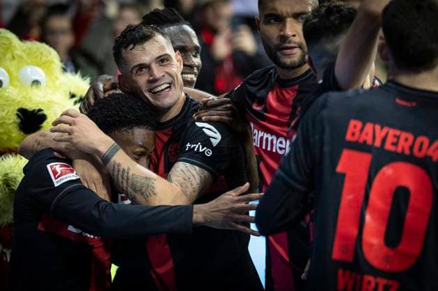 Bilder des Jahres 2023, Sport 11 November Sport Themen der Woche KW45 Sport Bilder des Tages Bayer 04 Leverkusen - 1. FC Union Berlin, 12.11.2023 +19+ schiesst das 4:0, Granit Xhaka (Bayer 04 Leverkusen, Nr. 34) freut sich mit waehrend der Begegnung Bayer 04 Leverkusen - 1. FC Union Berlin an Spieltag 11 der 1. Fussball-Bundesliga in der BayArena in Leverkusen am 12.November 2023 in Leverkusen. DFL REGULATIONS PROHIBIT ANY USE OF PHOTOGRAPHS AS IMAGE SEQUENCES AND OR QUASI-VIDEO. *** Bayer 04 Leverkusen 1 FC Union Berlin, 12 11 2023 19 shoots the 4 0, Granit Xhaka Bayer 04 Leverkusen, Nr 34 is happy with during the match Bayer 04 Leverkusen 1 FC Union Berlin on matchday 11 of the 1 Soccer Bundesliga at the BayArena in Leverkusen on November 12, 2023 in Leverkusen DFL REGULATIONS PROHIBIT ANY USE OF PHOTOGRAPHS AS IMAGE SEQUENCES AND OR QUASI VIDEO Copyright: xBEAUTIFULxSPORTS AxelxKohringx