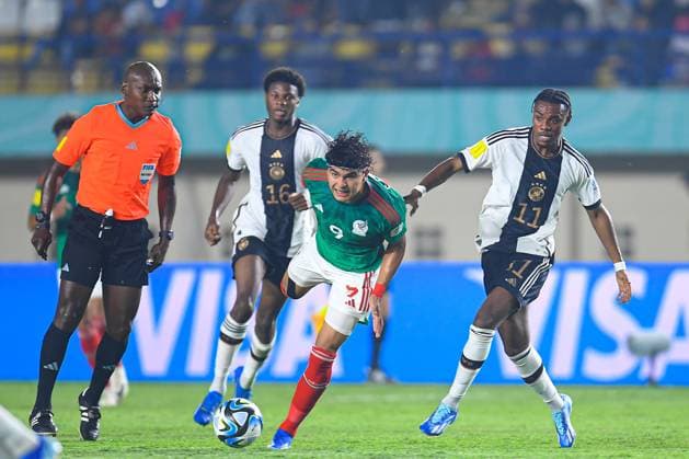 RECORD DATE NOT STATED FIFA U-17 World Cup Indonesia 2023 Mexico 1-3 Germany Stephano Carrillo of Mexico during the game Mexico vs Germany, corresponding to Group F of the FIFA U-17 World Cup Indonesia 2023, at Si Jalak Harupat Stadium, on November 12, 2023. <br><br> Stephano Carrillo de Mexico durante el partido Mexico vs Alemania, correspondiente al Grupo F de la Copa Mundial de la FIFA Sub-17 Indonesia 2023, en el Estadio Si Jalak Harupat Stadium, el 12 de Noviembre de 2023. BANDUNG INDONESIA INDONESIA  Copyright: xAdrianxMaciasx 20231112100124_FWC_U17_GF_MEX_GER_CARRILLO102
