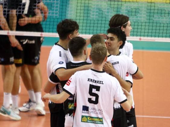 Haching happy about point win, He Bundesliga 23 24, TSV Haching Muenchen vs Baden Volleys Karlsruhe, Geothermie Arena Unterhaching, 12 11 23 Copyright: WolfgangxFehrmann