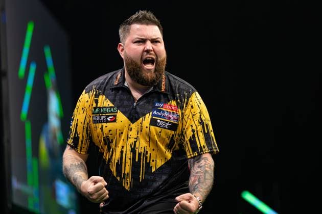 Bilder des Jahres 2023, Sport 11 November Sport Themen der Woche KW45 Sport Bilder des Tages 12th November 2023, WV Active, Aldersley, Wolverhampton, England; 2023 PDC Grand Slam of Darts, Day 2 Evening Session; Michael Smith celebrates after winning the match against Krzysztof Ratajski  ActionPlus12575985 GodfreyxPitt