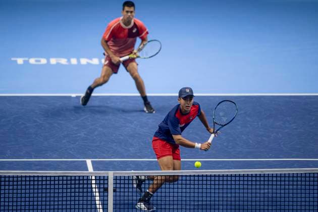 Nitto ATP, Tennis Herren Finals - Day Two Rinky Hijikata (front) and Jason Kubler of Australia during the round robin doubles match against Wesley Koolhof of Netherlands and Neal Skupski of Great Britain during day two of the Nitto ATP Finals. Wesley Koolhof and Neal Skupski won 6-3, 6-4. Turin Italy Copyright: xNicolòxCampox