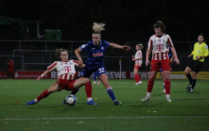 13 11 2023, xgrfx, Soccer 1 Bundesliga Women, 1 FC Köln TSG Hoffenheim emspor, v l Vanessa Diehm TSG Hoffenheim DFL DFB REGULATIONS PROHIBIT ANY USE OF PHOTOGRAPHS as IMAGE SEQUENCES and or QUASI VIDEO Köln