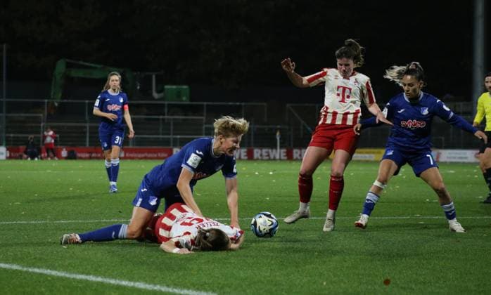 13 11 2023, xgrfx, Soccer 1 Bundesliga Women, 1 FC Köln TSG Hoffenheim emspor, v l Paulina Krumbiegel TSG Hoffenheim , Dora Zeller 1 FC Köln DFL DFB REGULATIONS PROHIBIT ANY USE OF PHOTOGRAPHS as IMAGE SEQUENCES and or QUASI VIDEO Köln