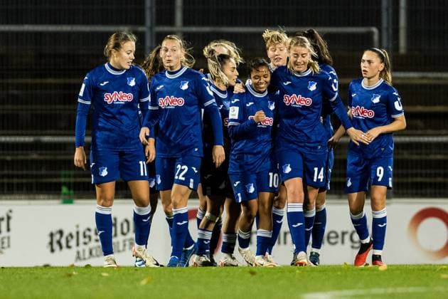 GOOGLE Pixel Womens Bundesliga 1 FC Koeln TSG Hoffenheim 13 11 2023 Cheers for 1 2 by Gia Corley TSG Hoffenheim, 10 GOOGLE Pixel Womens Bundesliga 1 FC Koeln TSG Hoffenheim, Koeln, Franz Kremer Stadion DFB REGULATIONS PROHIBIT ANY USE OF PHOTOGRAPHS AS IMAGE SEQUENCES AND OR QUASI VIDEO Copyright: xBEAUTIFULxSPORTS Wunderlx