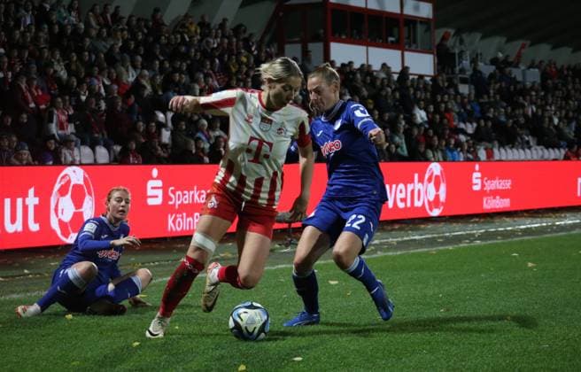 13 11 2023, xgrfx, Soccer 1 Bundesliga Women, 1 FC Köln TSG Hoffenheim emspor, v l Sharon Beck 1 FC Köln , Sarai Linder TSG Hoffenheim DFL DFB REGULATIONS PROHIBIT ANY USE OF PHOTOGRAPHS as IMAGE SEQUENCES and or QUASI VIDEO Köln