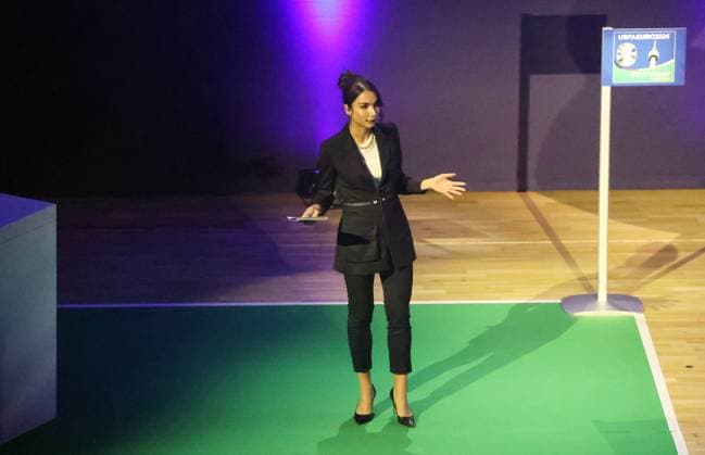 13 11 23 Podium Talk Diversity unites Germany, Stuttgart, 13 11 2023, Football, UEFA Euro 2024, Host City Stuttgart, Podium Talk Diversity unites Lea Wagner Moderator