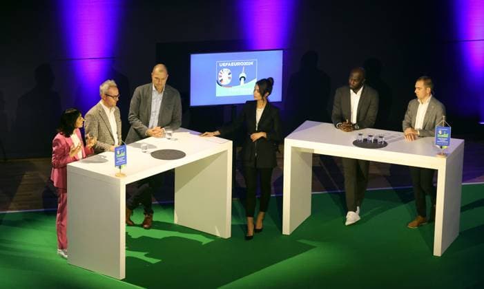 13 11 23 Podiums Talk Vielfalt vereint Deutschland, Stuttgart, 13 11 2023, Football, UEFA Euro 2024, Host City Stuttgart, Podiums Talk Vielfalt vereint f l Muhterem Aras MdL, President Landtag BW , Alexander Wehrle CEO VfB Stuttgart , Frank Thumm wfv , Lea Wagner Moderator , Hans Sarpei former football player , Philipp Lahm Tournament Director UEFA EURO 2024