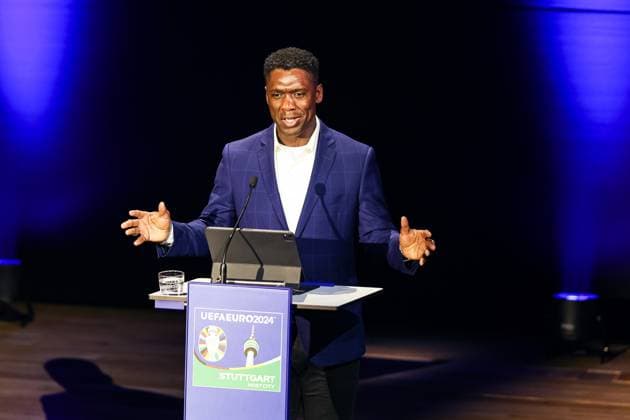 Clarence Seedorf, UEFA Global Ambassador for Diversity and Change and record Champions League winner Wuerttembergischer Fussballverband Podiumstalk in der Liederhalle Stuttgart, Vielfalt vereint Euro 2024, 13 11 2023 Wuerttembergischer Fussballverband Podiumstalk in der Liederhalle Stuttgart, 13 11 2023 Stuttgart Copyright: xEibner-Pressefoto RogerxBuerkex EP RBE