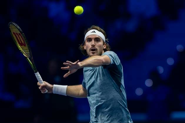 Nitto ATP, Tennis Herren Finals - Day Three Stefanos Tsitsipas of Greece plays a forehand during the round robin singles match against Holger Rune of Denmark during day three of the Nitto ATP Finals. Turin Italy Copyright: xNicolòxCampox