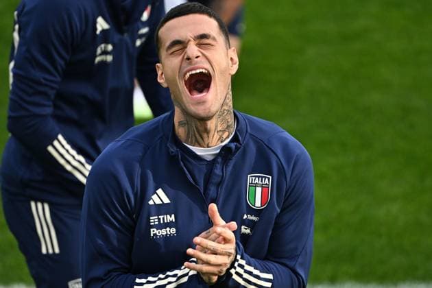 Sport Bilder des Tages November 14, 2023, Florence, Italy: Italian player Gianluca Scamacca during a training session of the Italian national soccer team at the Coverciano traning centre near Florence, Italy, 14 November 2023..ANSA CLAUDIO GIOVANNINI UEFA EURO, EM, Europameisterschaft,Fussball 2024 Qualifiers  - ZUMAa110 20231114_zaf_a110_027 Copyright: xClaudioxGiovanninix