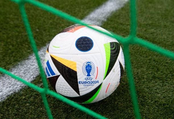 Football, 2023 2024 season, presentation of the official match ball of UEFA Euro 2024, the ball, 15 11 2023, Copyright: xSebastianxRäppold MatthiasxKochx