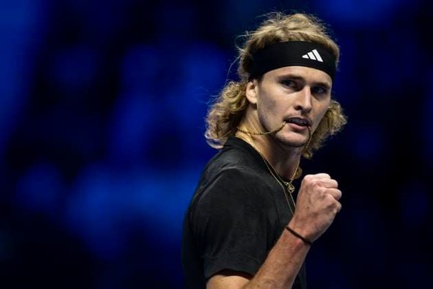 Nitto ATP, Tennis Herren Finals - Day Four Alexander Zverev of Germany celebrates during the round robin singles match against Daniil Medvedev of Russia during day four of the Nitto ATP Finals. Turin Italy Copyright: xNicolòxCampox