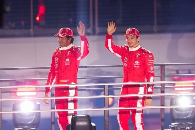 Las Vegas Grand Prix Opening Ceremony SAINZ Carlos (spa), Scuderia Ferrari SF-23, LECLERC Charles (mco), Scuderia Ferrari SF-23, portrait during the 2023 Formula 1 Heineken Silver Las Vegas Grand Prix, 21th round of the 2023 Formula One World Championship, WM, Weltmeisterschaft from November 17 to 19, 2023 on the Las Vegas Strip Circuit, in Las Vegas, USA - F1 - LAS VEGAS GRAND PRIX 2023 DPPI Panoramic 00123046_AV3_4002